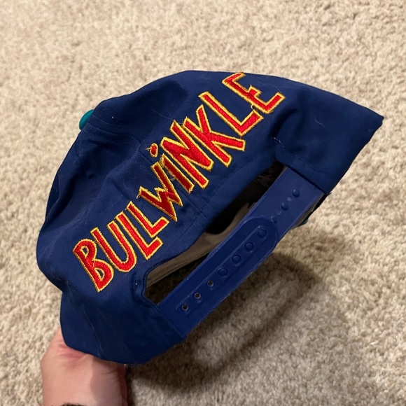 Universal Merchandise Bullwinkle vintage 1993 cap with embroidered characters - Picture 2 of 4